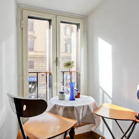 House Apartament *