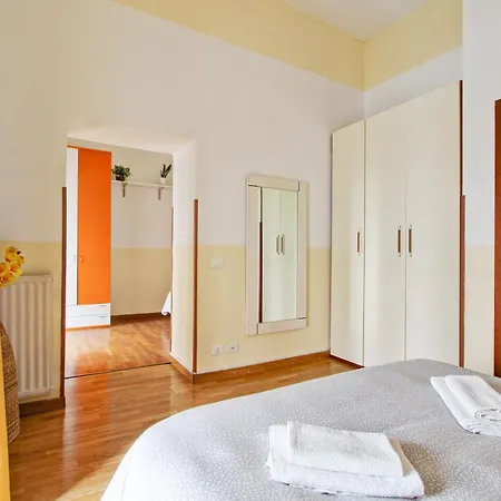 Apartament House *