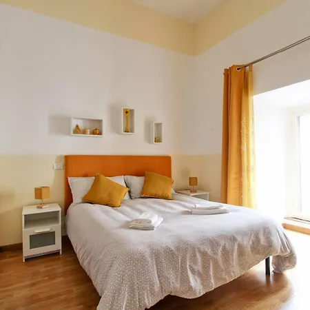 Apartament House *